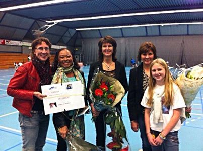 Uitreiking speculaaspoppenactie